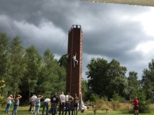 Steile wandklimmen en survival